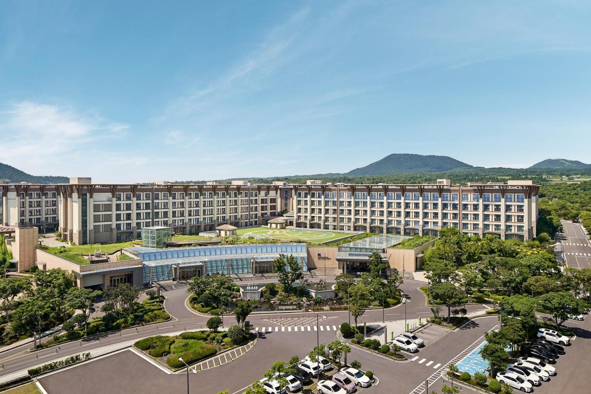 Landing Jeju Shinhwa World Hotel Exterior photo